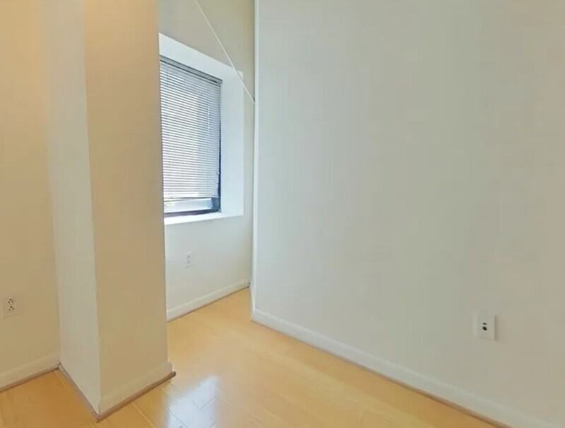 1011 W Marshall St #207 - Photo 6 of 8