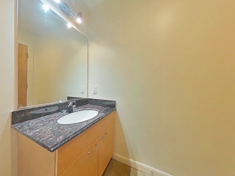 1011 W Marshall St #125 - Photo 2 of 8