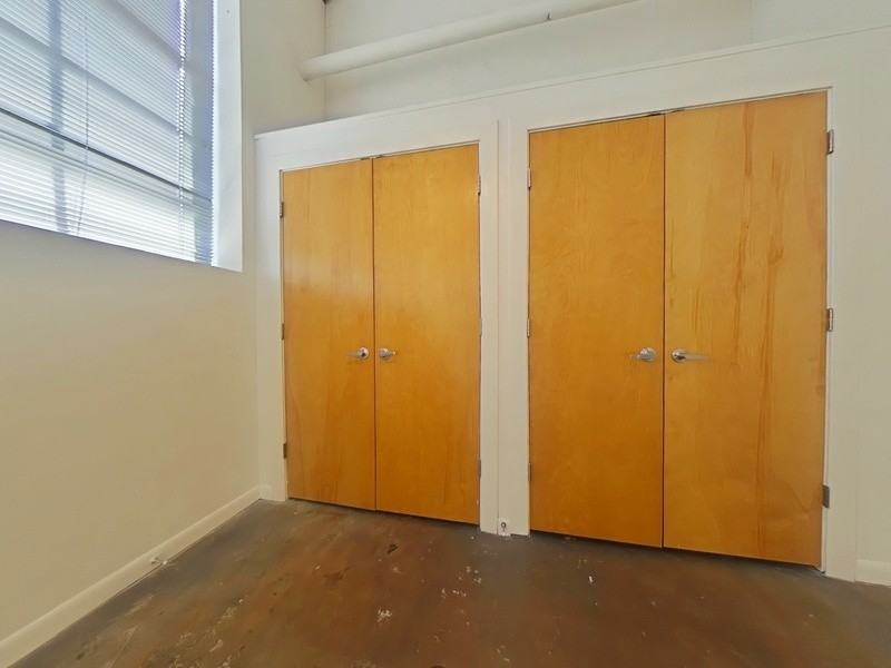 1011 W Marshall St #125 - Photo 4 of 8