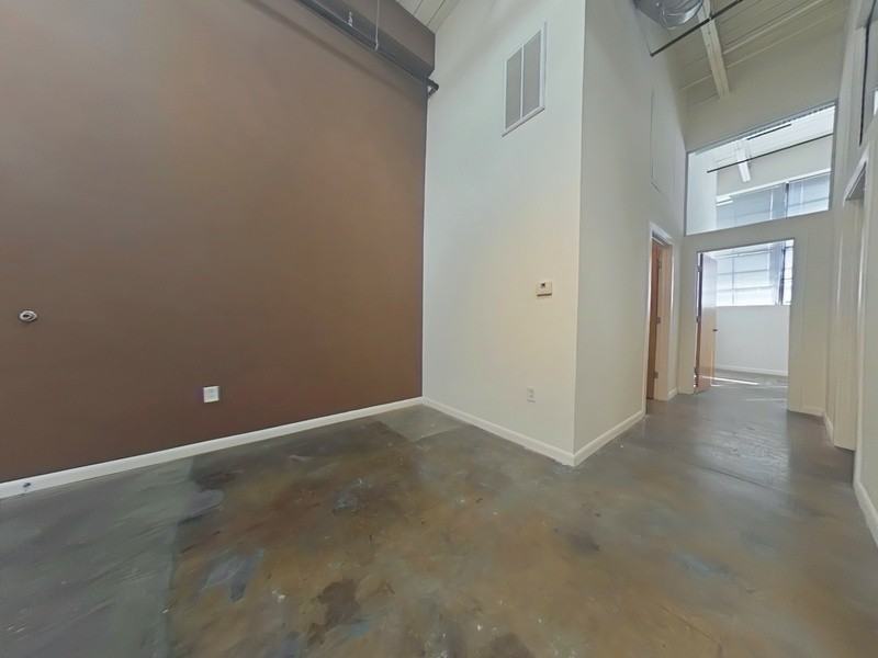 1011 W Marshall St #125 - Photo 7 of 8