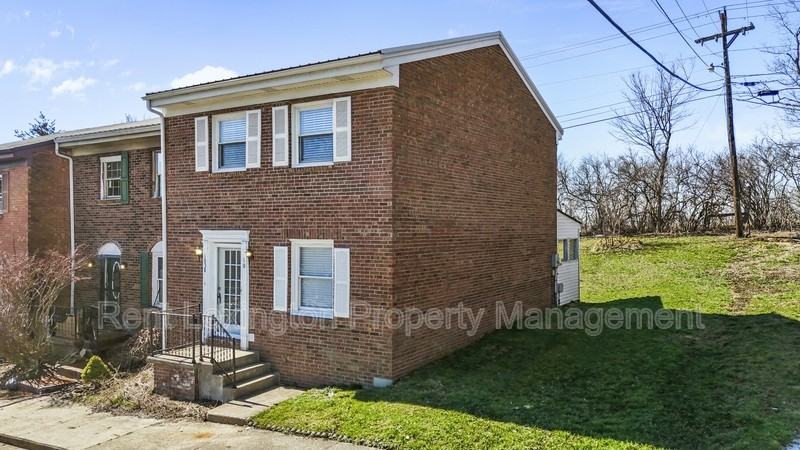 1658 Foxhaven Dr #10 - Photo 3 of 28