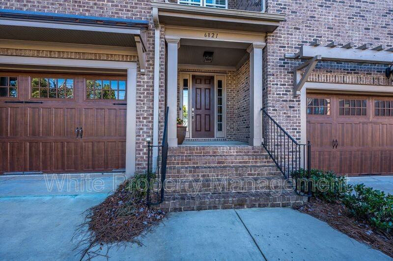 6821 Fairway Row Ln - Photo 2 of 30