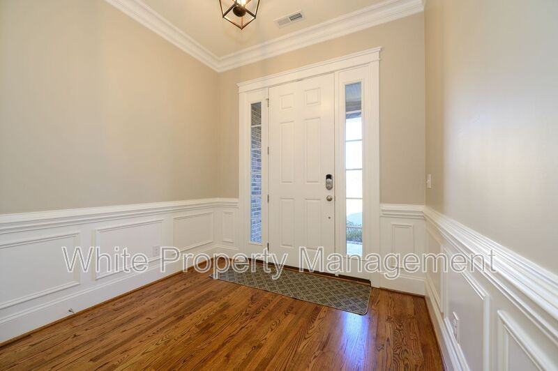 6821 Fairway Row Ln - Photo 4 of 30