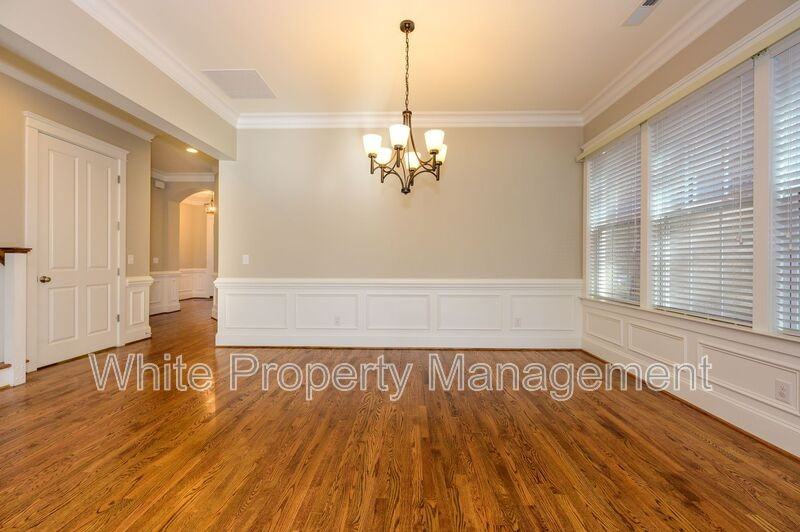 6821 Fairway Row Ln - Photo 7 of 30