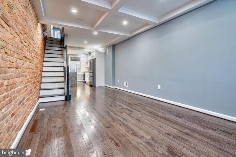 627 S Lehigh St - Photo 3 of 30