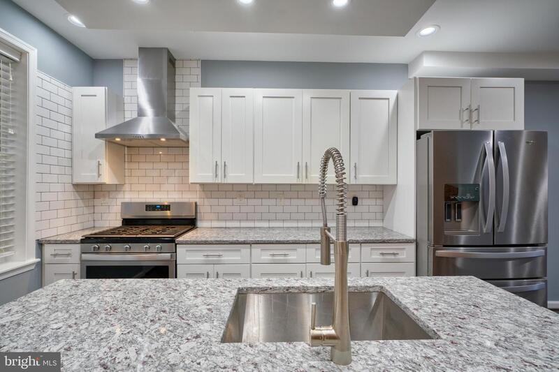 627 S Lehigh St - Photo 7 of 30