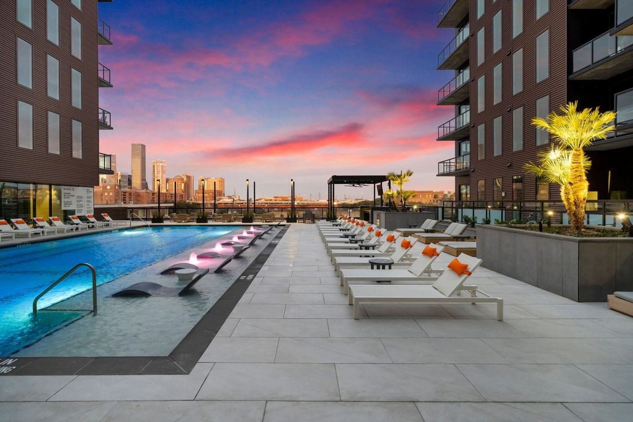 2400 Navigation Blvd #B0-09