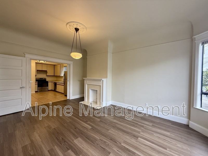 274 4th Ave - Photo 3 of 22