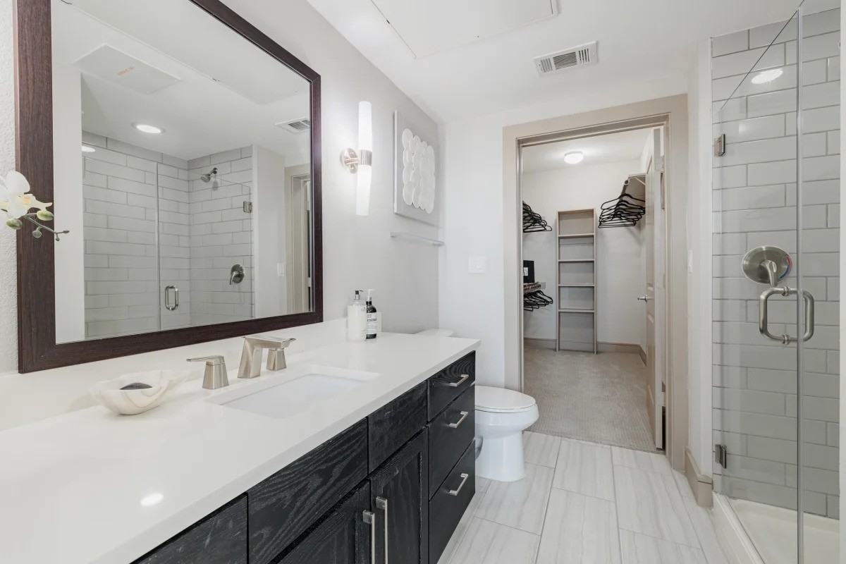 181 W Gray St #B2-7 - Photo 4 of 27