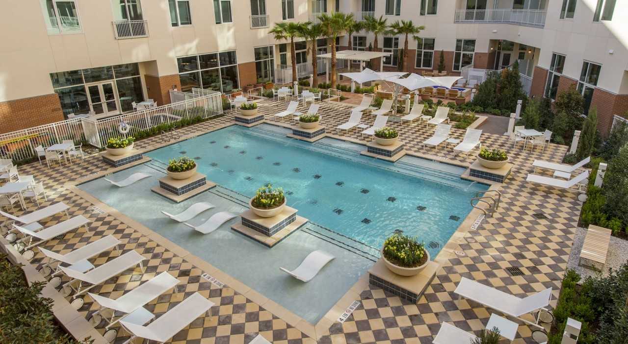 1698 Hermann Dr #C21