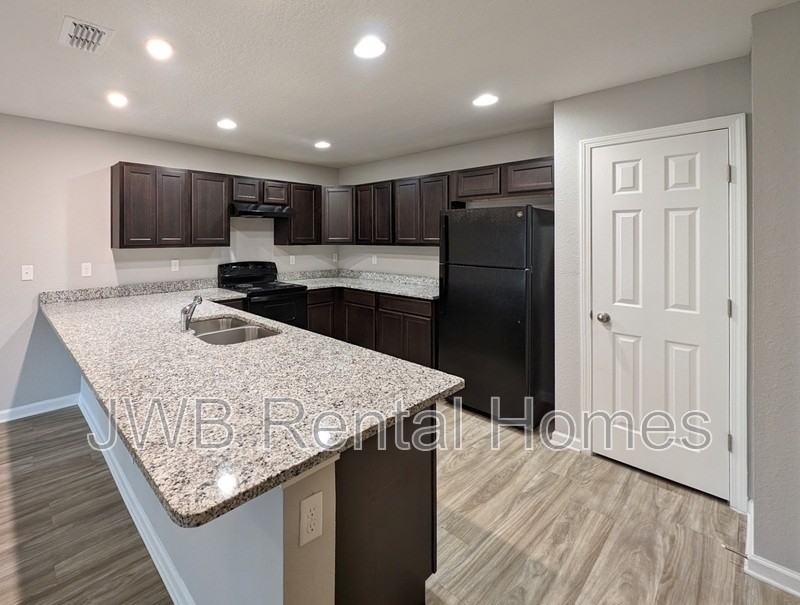 4309 Spring Park Rd - Photo 3 of 14