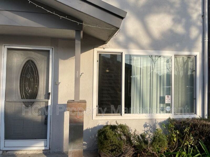 2835 E 5th St #1 - Photo 4 of 23