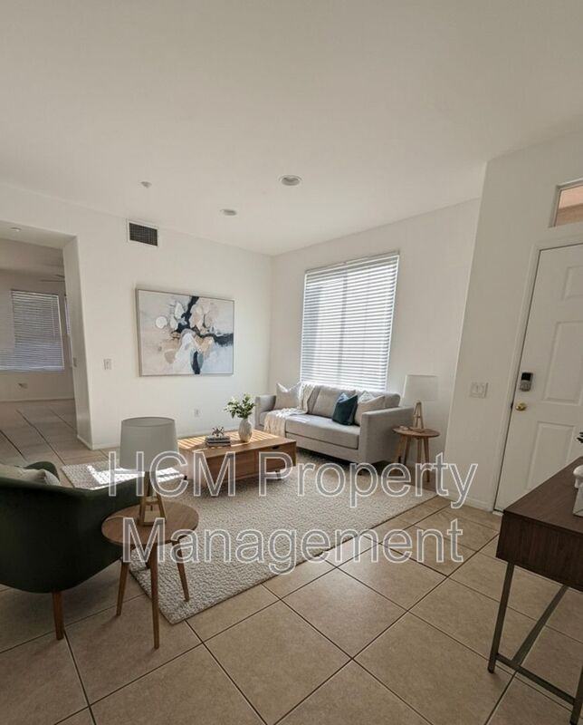 28 Lansdale Ct - Photo 3 of 35