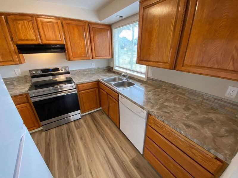 3714 47th Ave Ne - Photo 4 of 27