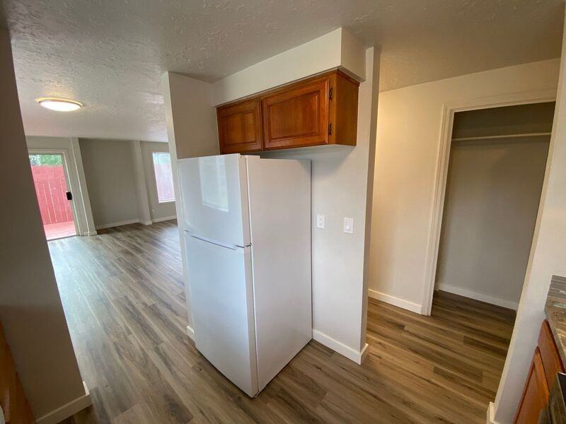 3714 47th Ave Ne - Photo 6 of 27