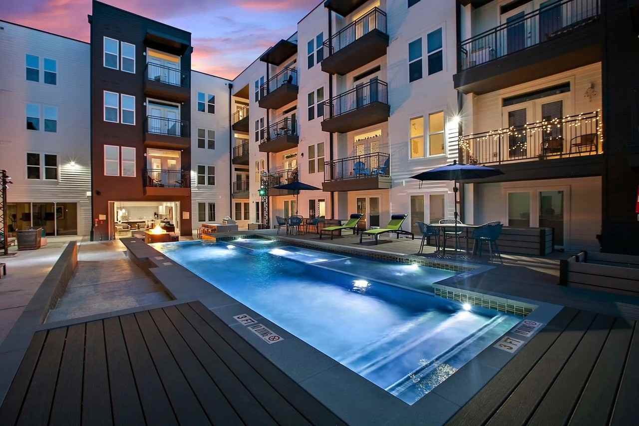 1900 Mariposa Dr #A8