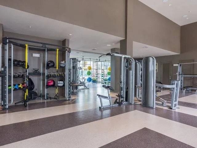 2913 E 17th St - Photo 2 of 35