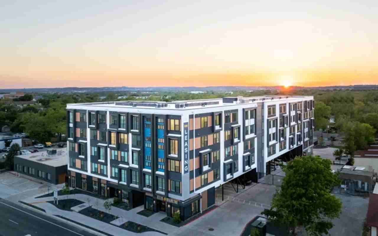 6320 N Lamar Blvd - Photo 7 of 21