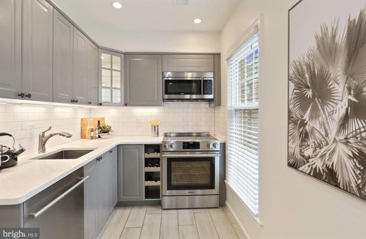 1690 Euclid St Nw #B - Photo 7 of 24