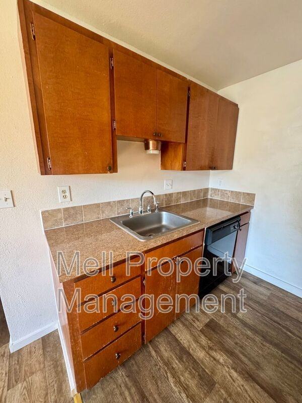 315 Main St #C - Photo 3 of 15