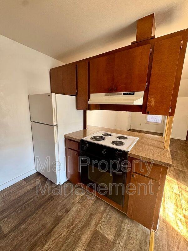 315 Main St #C - Photo 4 of 15