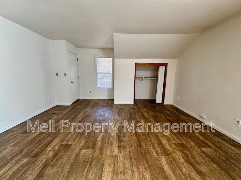 315 Main St #C - Photo 7 of 15