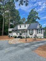 featured image of 880 N Ashe St #B