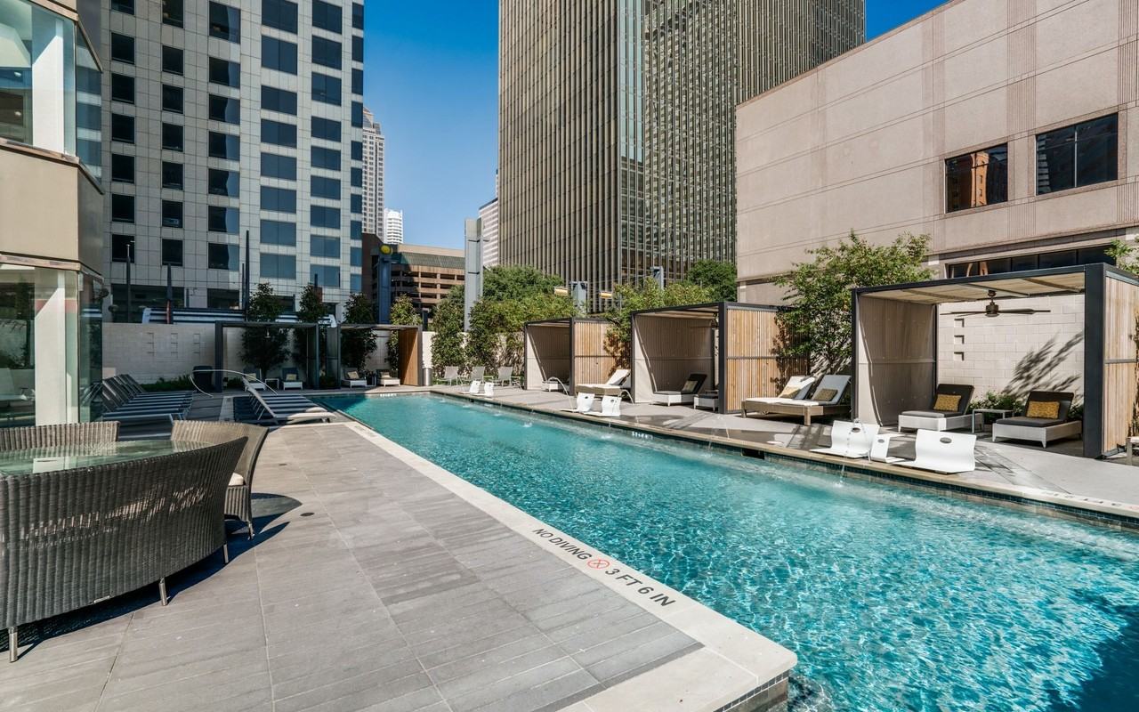 352 N Saint Paul St #S2-15