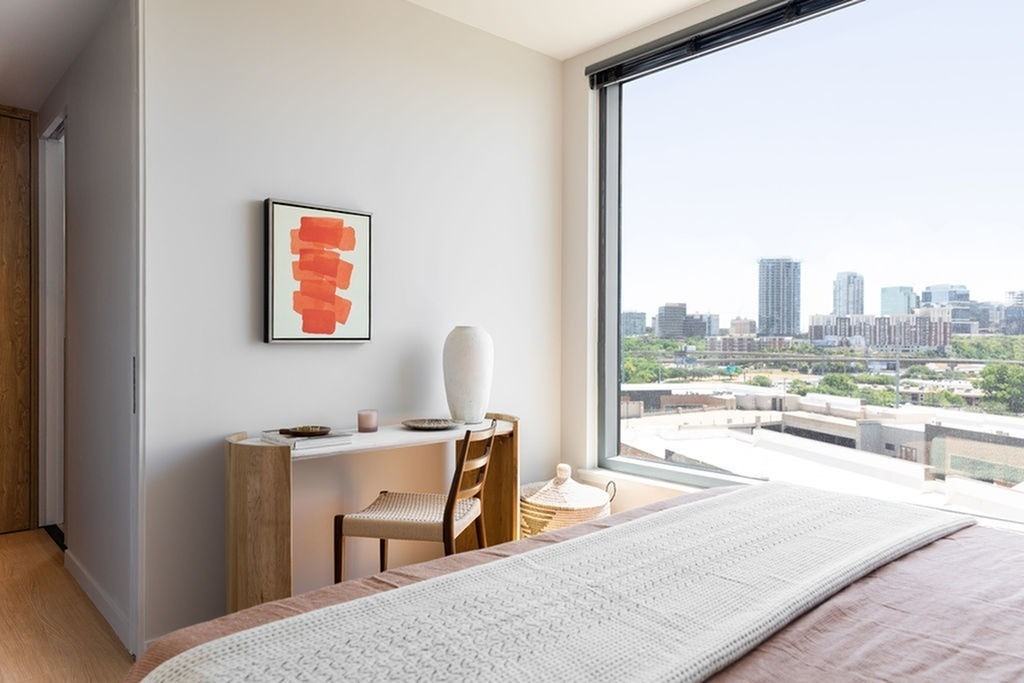 1932 Hi Line Dr - Photo 5 of 27