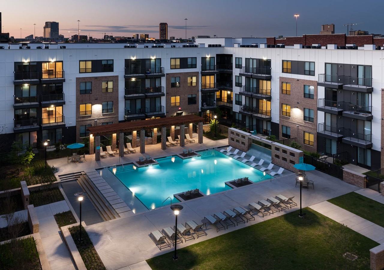 1112 S Cesar Chavez Blvd #B1-25