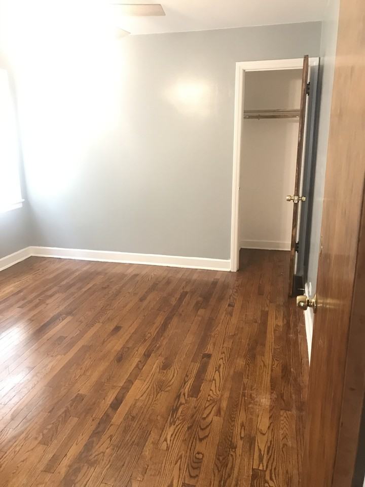 5336 W Congress Pkwy #1 - Photo 4 of 22