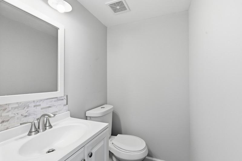 1251 Carroll St - Photo 6 of 22