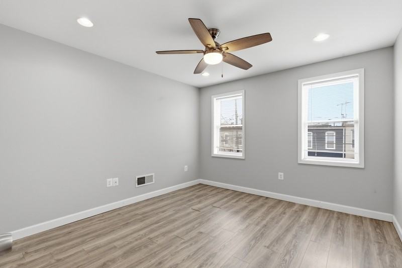 1251 Carroll St - Photo 7 of 22