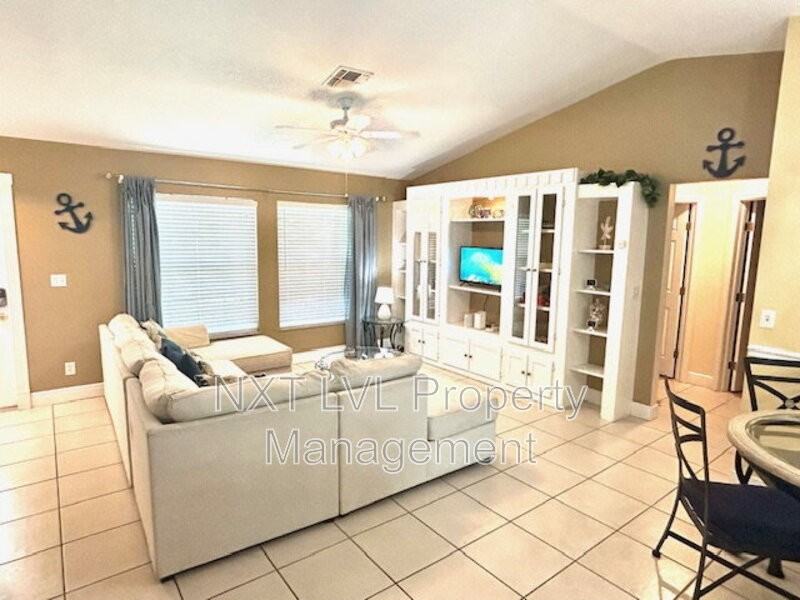 4123 Sw 21st Pl - Photo 5 of 24