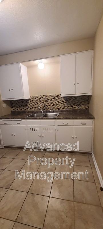 4740 N 22nd St - Photo 7 of 9