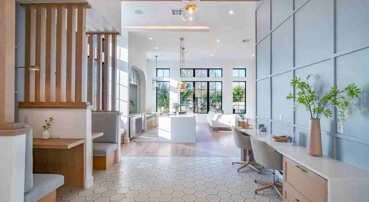 969 & - Photo 3 of 38