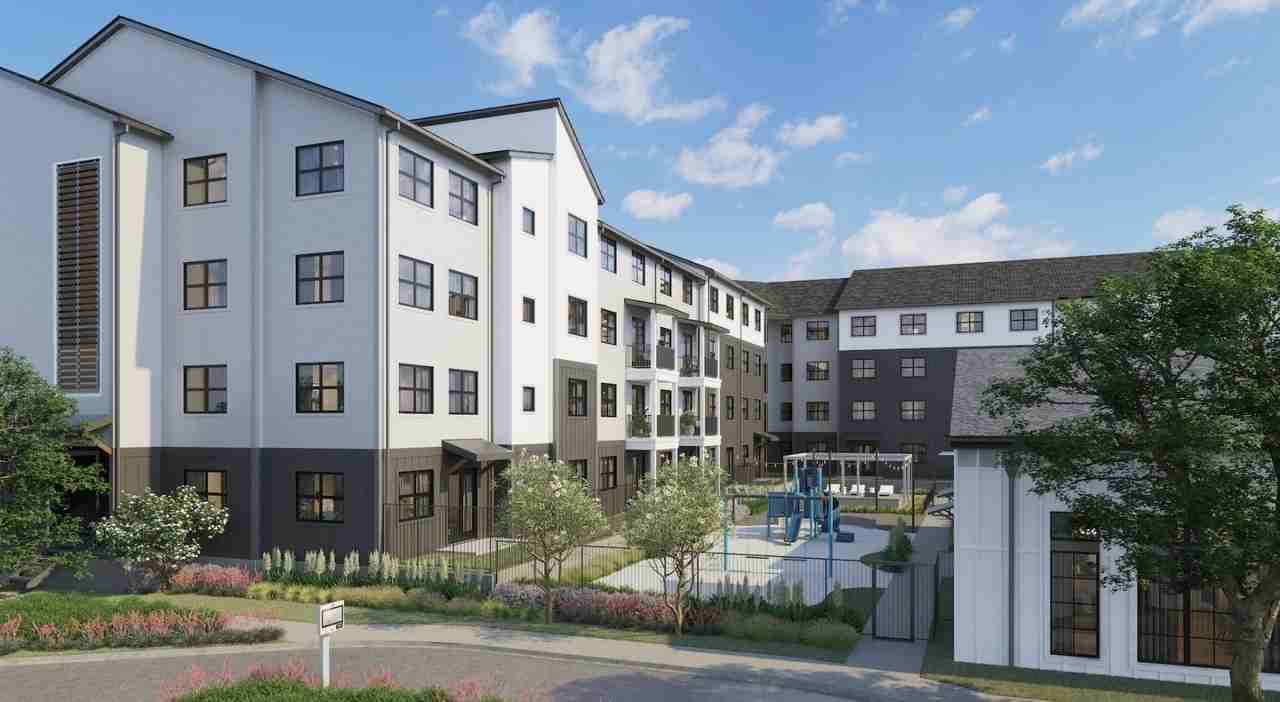 BLUE BLUFF & - Photo 2 of 14