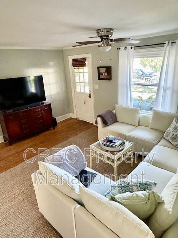 2211 Ramsay St - Photo 5 of 10