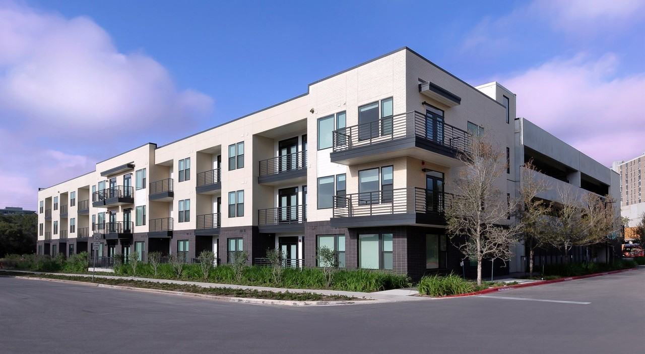 34 Comal St #S8-33
