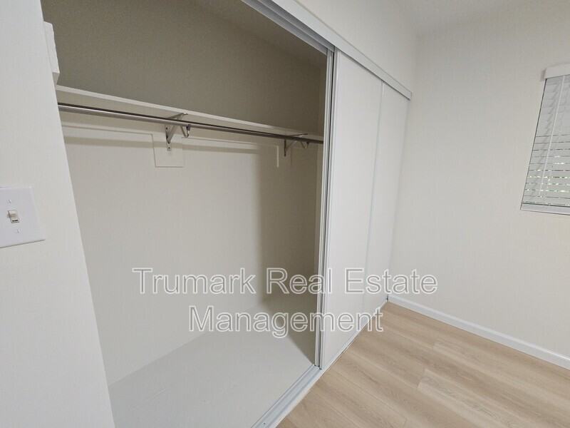 328 W Loraine St #9 - Photo 6 of 11