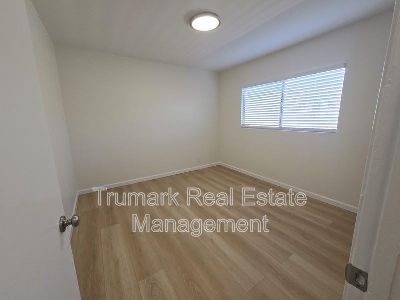 328 W Loraine St #9 - Photo 7 of 11