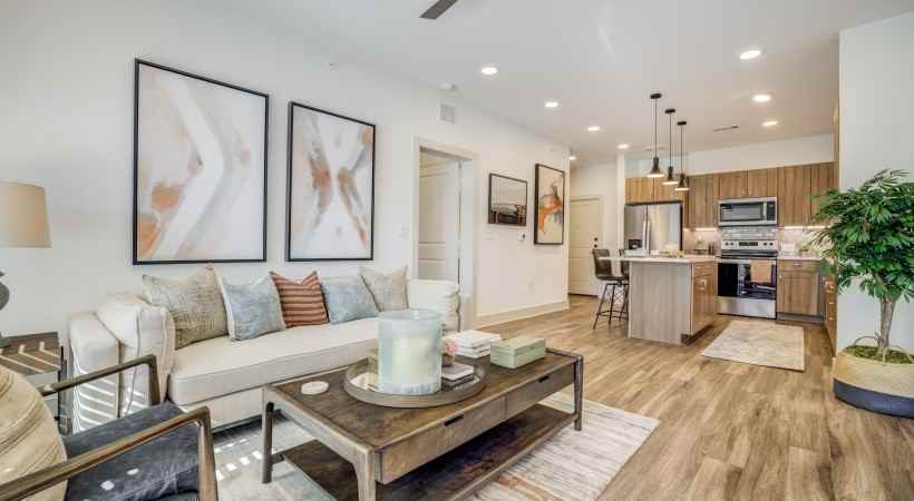 INNOVAR & - Photo 7 of 17