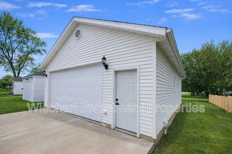 141 W Lane Ave - Photo 2 of 12