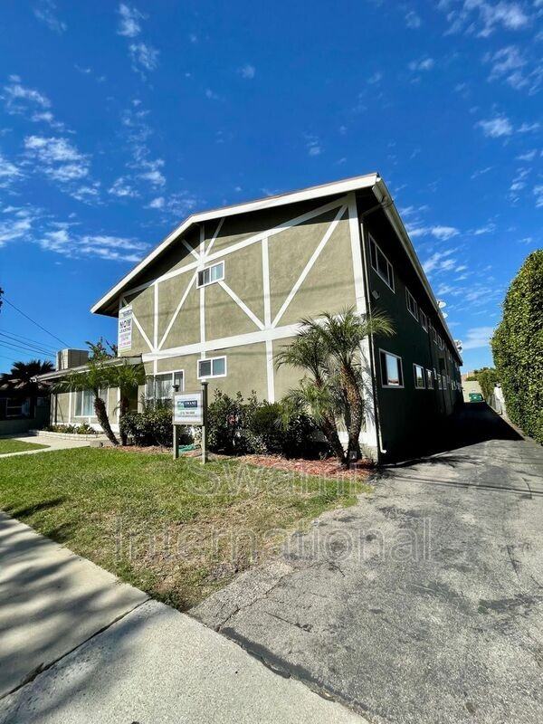 2065 255th St #14 - Photo 2 of 15