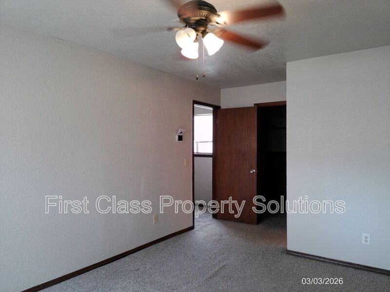 1406 Mary Lee Ln - Photo 6 of 29