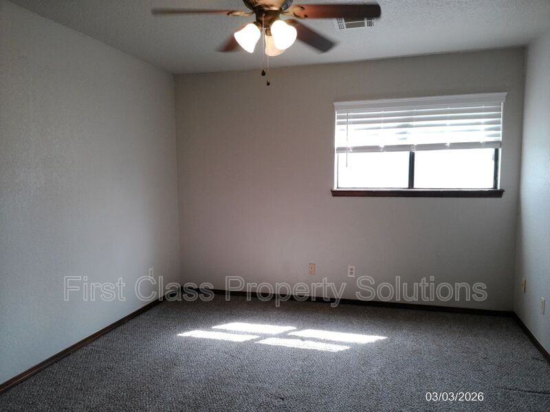 1406 Mary Lee Ln - Photo 7 of 29