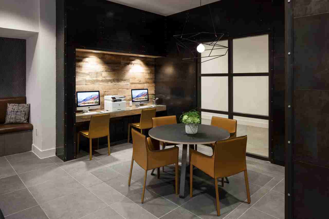 2403 E 6th St - Photo 6 of 20