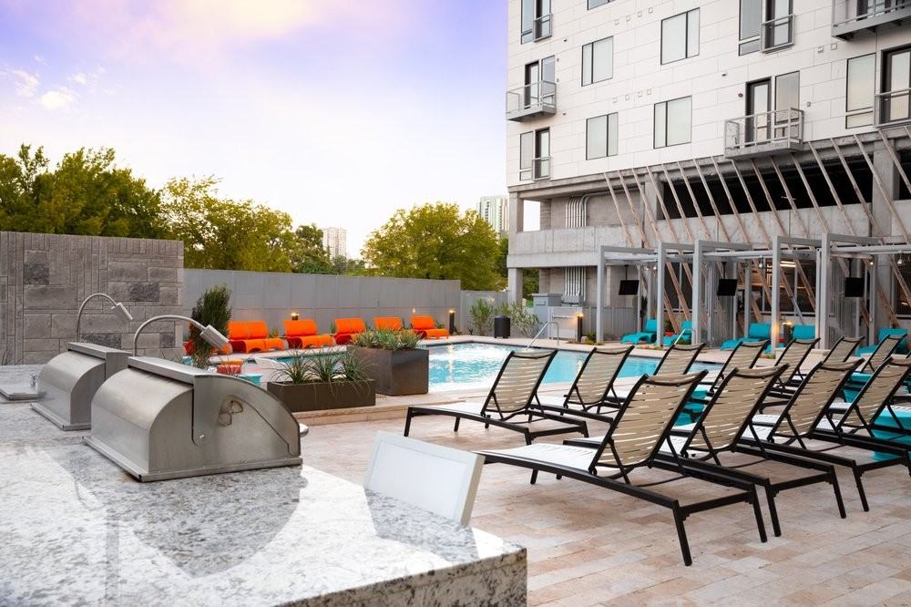 1304 E 5th St #S6-44