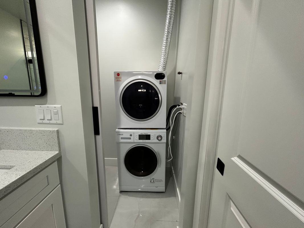 3838 Balmont St - Photo 6 of 9