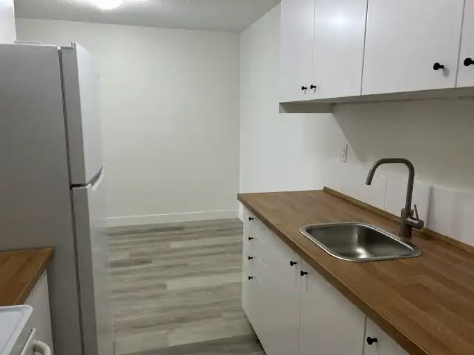 136 5th St E #210 - Photo 3 of 8